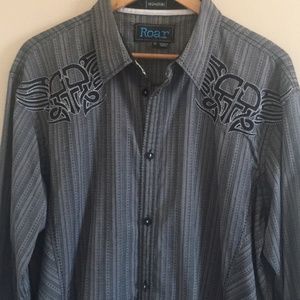 Roar Men's Signature Embroidered Button Up Shirt